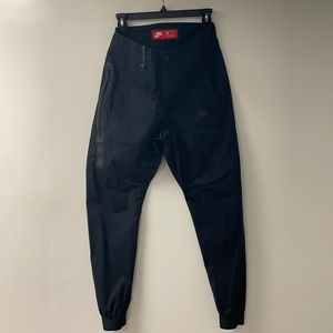 NIKE NSW TECH WOVEN BONDED JOGGER PANTS BLACK Sz30